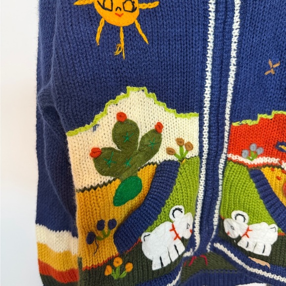 🧶 Vintage Handmade Knit Animal Scene Hoodie ––Whimsical Folk Sweater - Picture 2 of 3